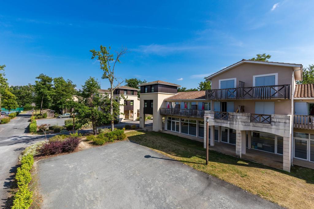 Vacancéole - Le Domaine du Golf d'Albret Barbaste Exterior foto