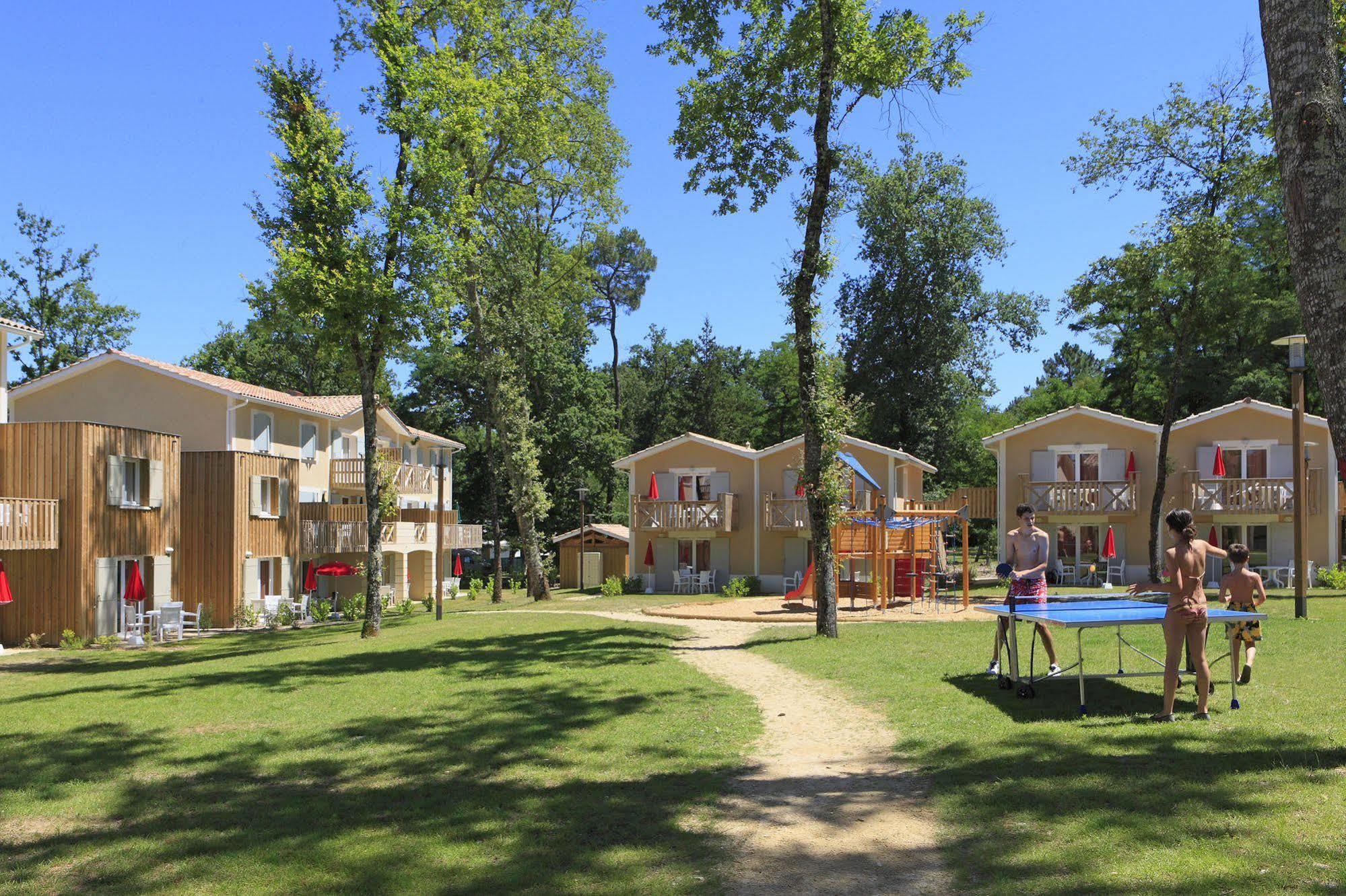 Vacancéole - Le Domaine du Golf d'Albret Barbaste Exterior foto